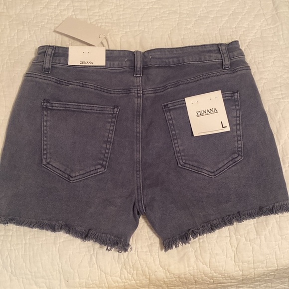 Zenana Outfitters Blue Jean Shorts with Frayed Hem - Picture 3 of 7